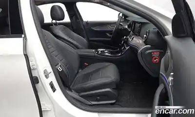 Mercedes-Benz E-Class 2018 2.0 Автомат в Москве № 160951, миниатюра 2