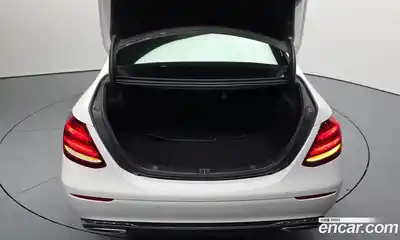Mercedes-Benz E-Class 2018 2.0 Автомат в Москве № 160951, миниатюра 10
