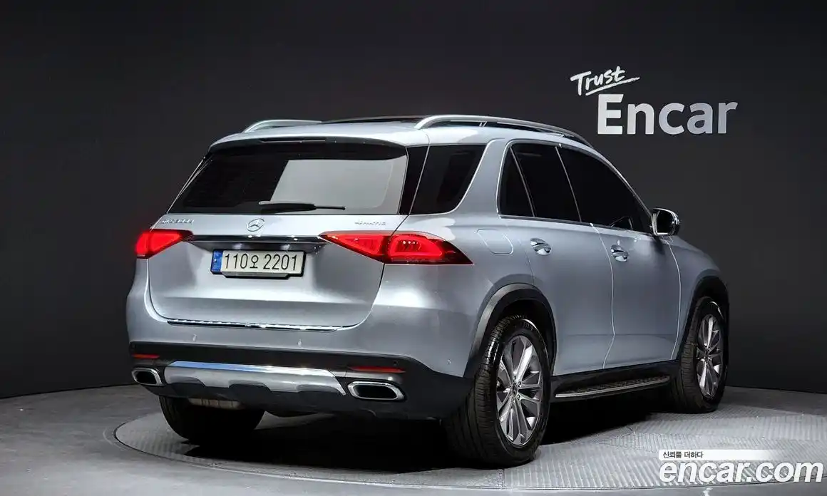 Mercedes-Benz GLE-Class 2022 2.0 Автомат в Москве № 161346, фото 2