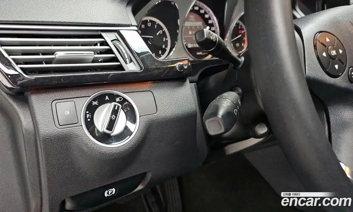 Mercedes-Benz E-Class 2011 1.8 Автомат в Москве № 161823, фото 14