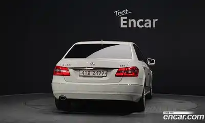 Mercedes-Benz E-Class 2011 1.8 Автомат в Москве № 161823, миниатюра 4