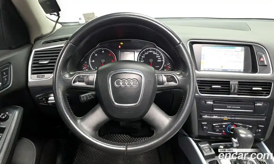 Audi Q5 2012 2.0 Автомат в Москве № 163825, фото 17