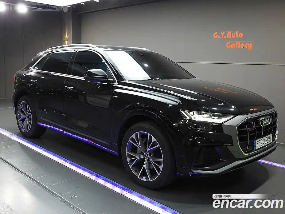 Audi Q8 2021 3.0 Автомат в Москве № 163973, фото 1