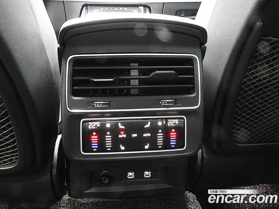 Audi Q8 2021 3.0 Автомат в Москве № 163973, фото 16