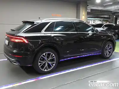 Audi Q8 2021 3.0 Автомат в Москве № 163973, миниатюра 2
