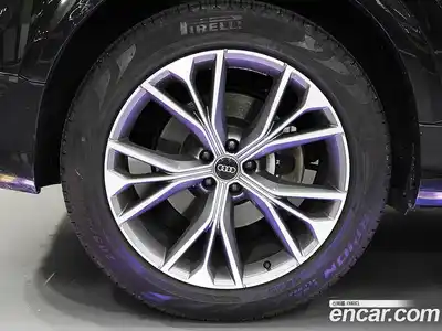 Audi Q8 2021 3.0 Автомат в Москве № 163973, миниатюра 5