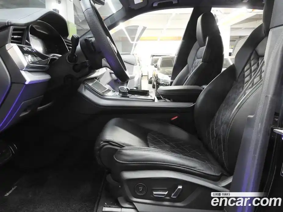 Audi Q8 2021 3.0 Автомат в Москве № 163973, фото 7