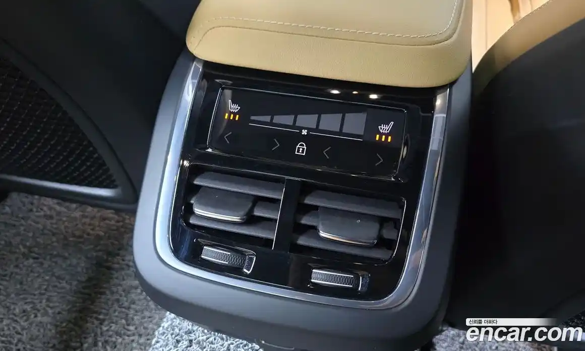 Volvo V60 2022 2.0 Автомат в Москве № 164579, фото 18