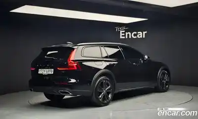 Volvo V60 2020 2.0 Автомат в Москве № 164688, миниатюра 2
