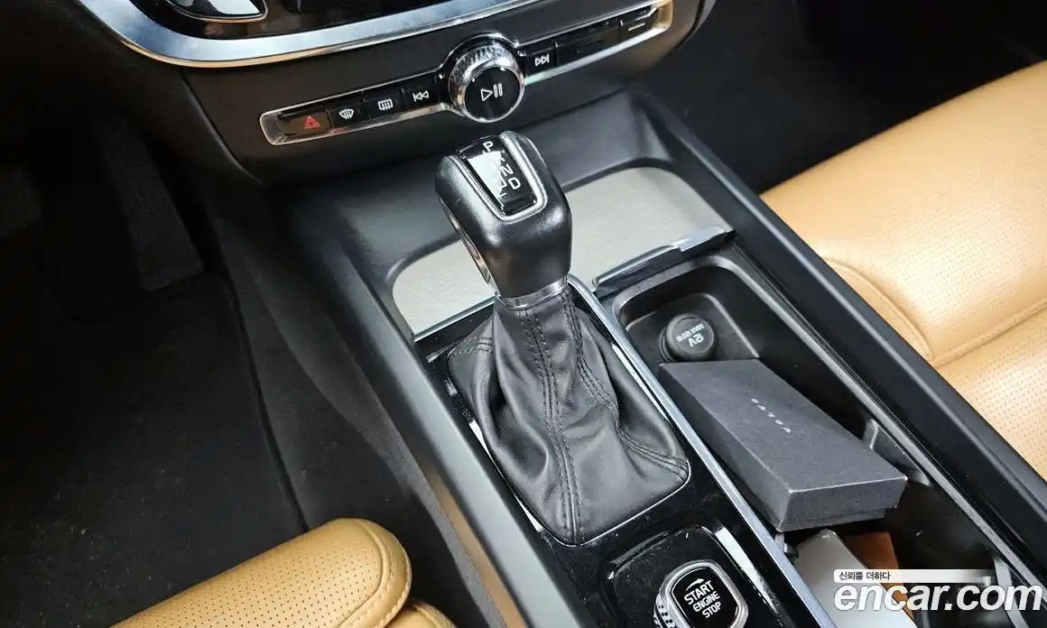 Volvo V60 2020 2.0 Автомат в Москве № 164688, фото 9