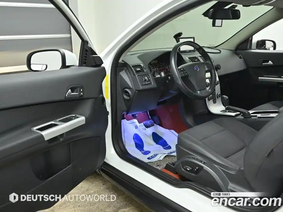 Volvo C30 2012 2.0 Автомат в Москве № 164829, фото 11