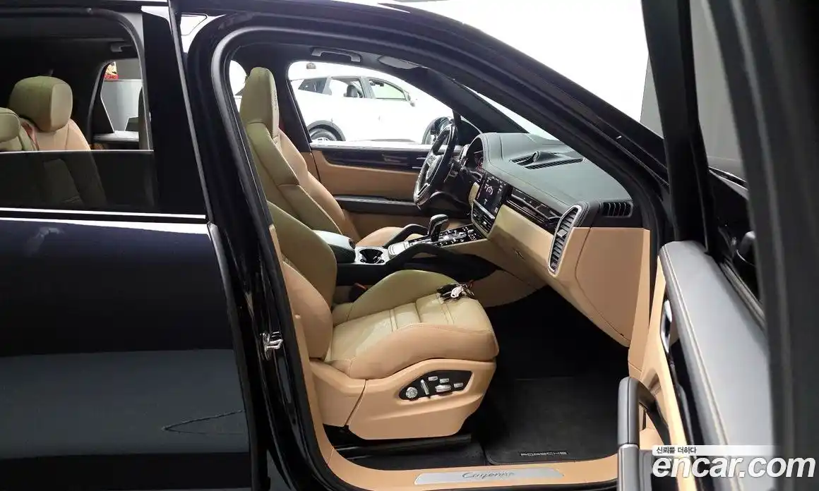 Porsche Cayenne 2021 3.0 Автомат в Москве № 165100, фото 17