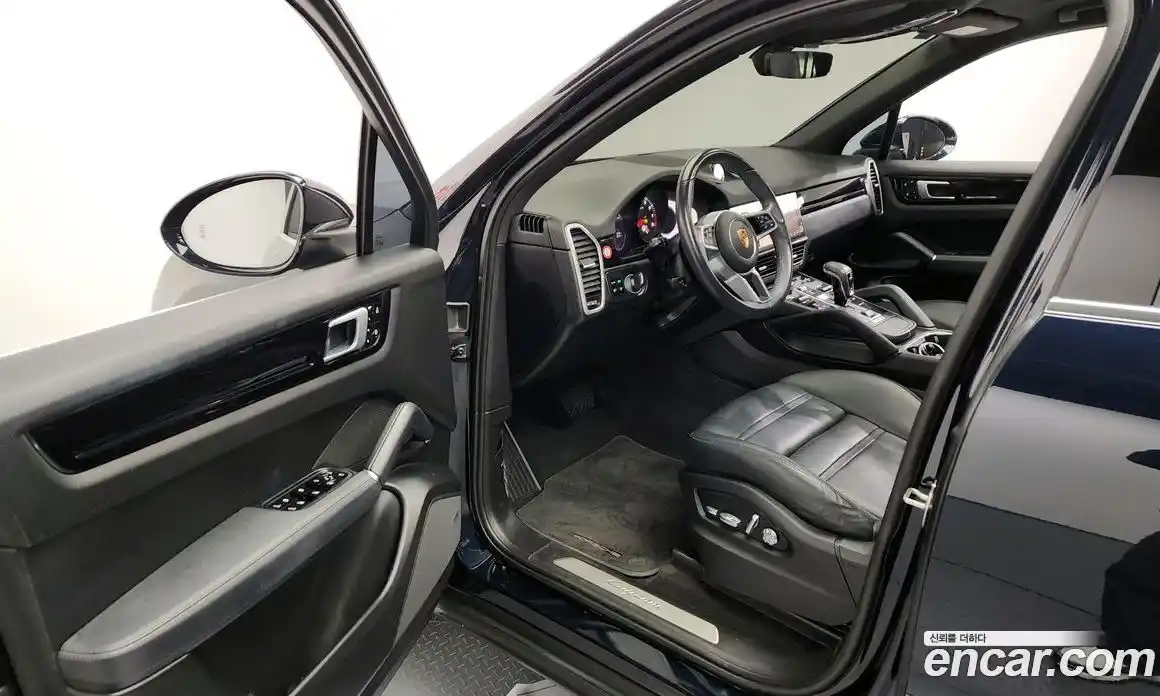 Porsche Cayenne 2021 3.0 Автомат в Москве № 165393, фото 10