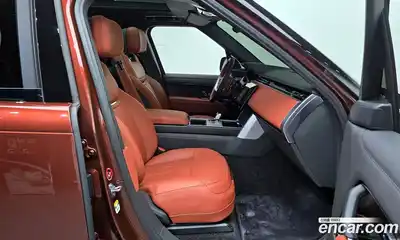 Land Rover Range-Rover 2024 4.4 Автомат в Москве № 166021, миниатюра 3