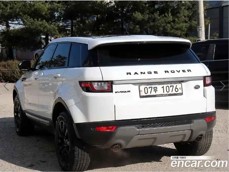 Land Rover Range-Rover Evoque 2017 2.0 Автомат в Москве № 166889, фото 3