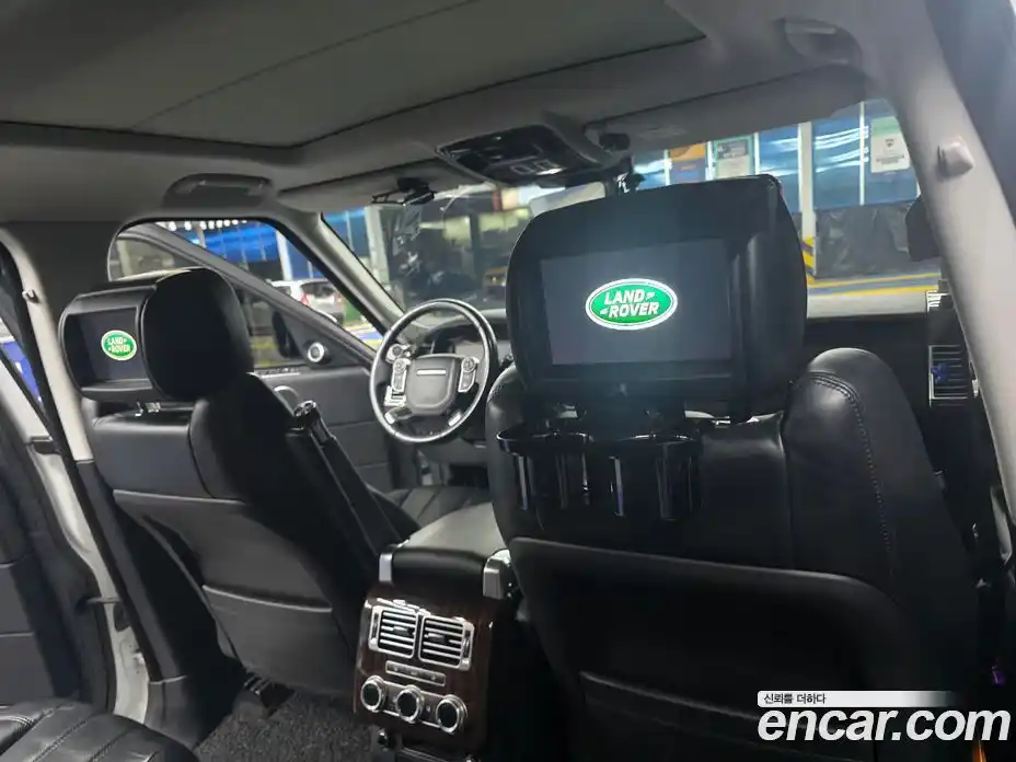 Land Rover Range-Rover 2017 4.4 Автомат в Москве № 166899, фото 6