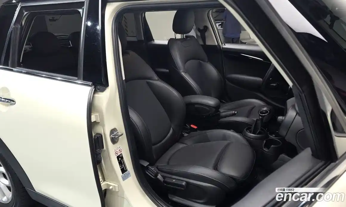 Mini Cooper 2019 1.5 Автомат в Москве № 167294, фото 11