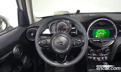 Mini Cooper 2019 1.5 Автомат в Москве № 167294, миниатюра 12
