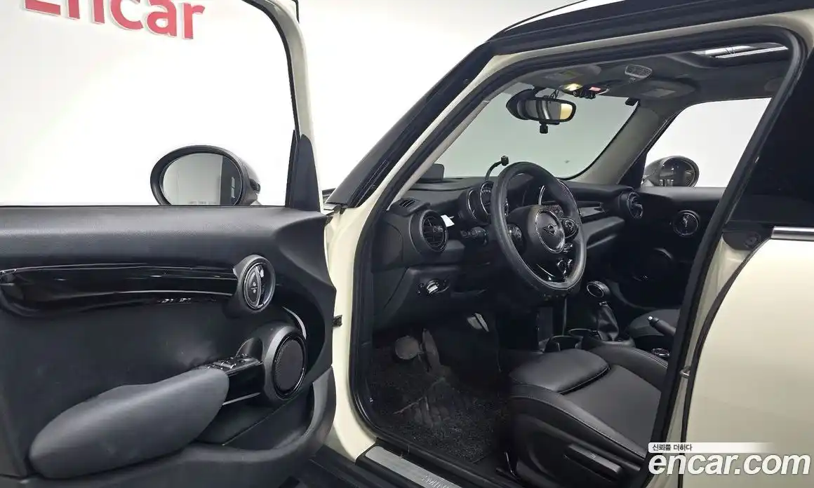 Mini Cooper 2019 1.5 Автомат в Москве № 167294, фото 15