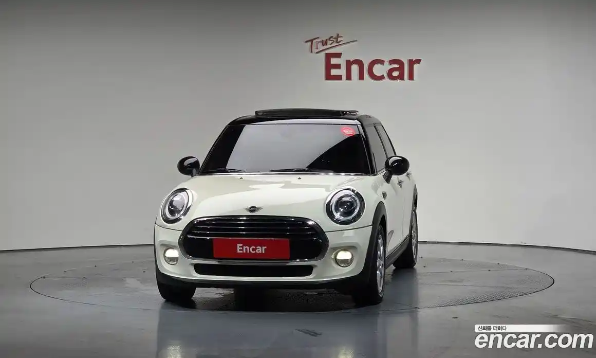 Mini Cooper 2019 1.5 Автомат в Москве № 167294, фото 16