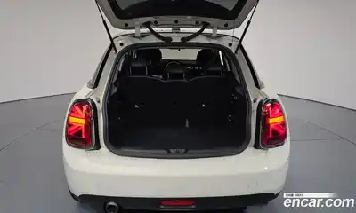 Mini Cooper 2019 1.5 Автомат в Москве № 167294, миниатюра 10