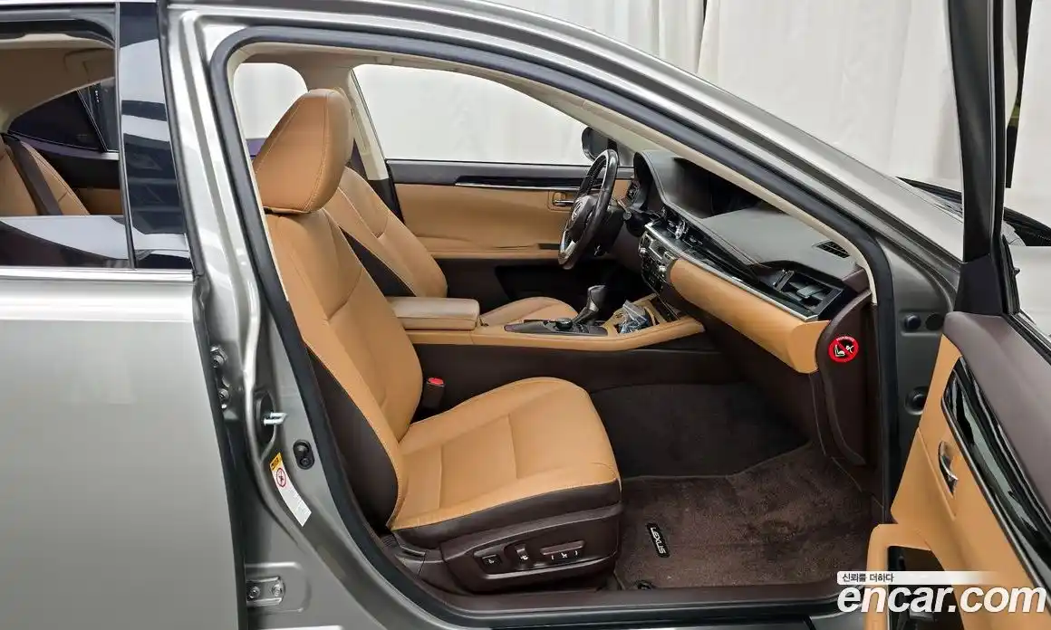 Lexus ES 2017 2.5 Автомат в Москве № 168192, фото 18