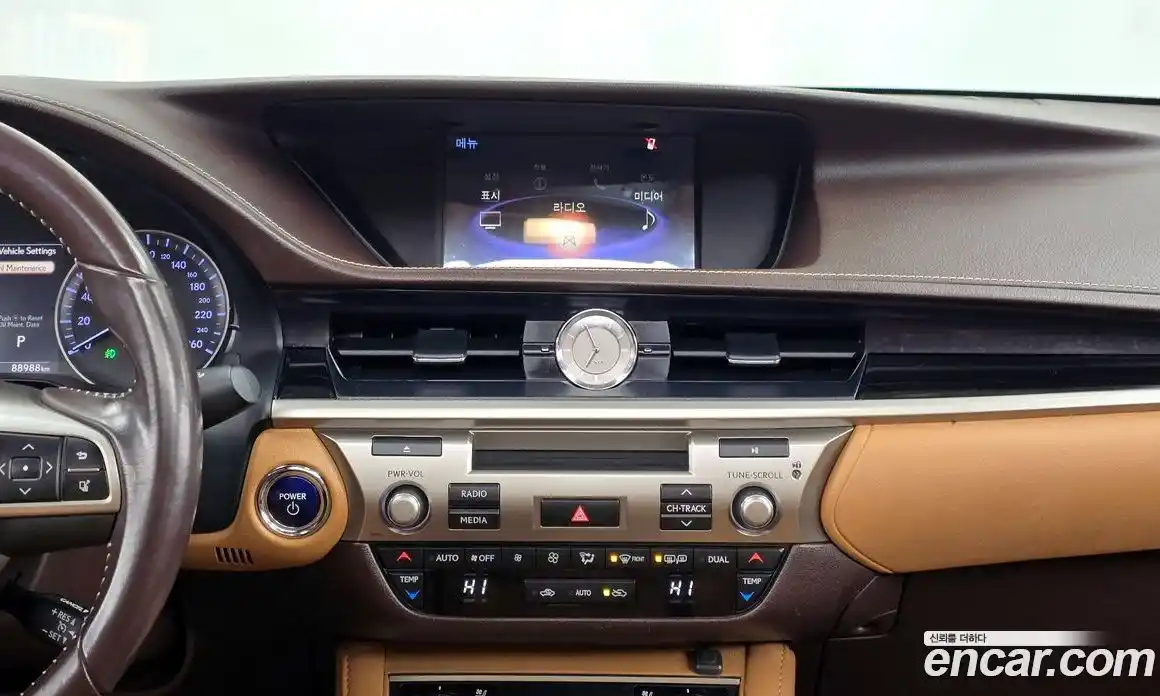 Lexus ES 2017 2.5 Автомат в Москве № 168192, фото 5