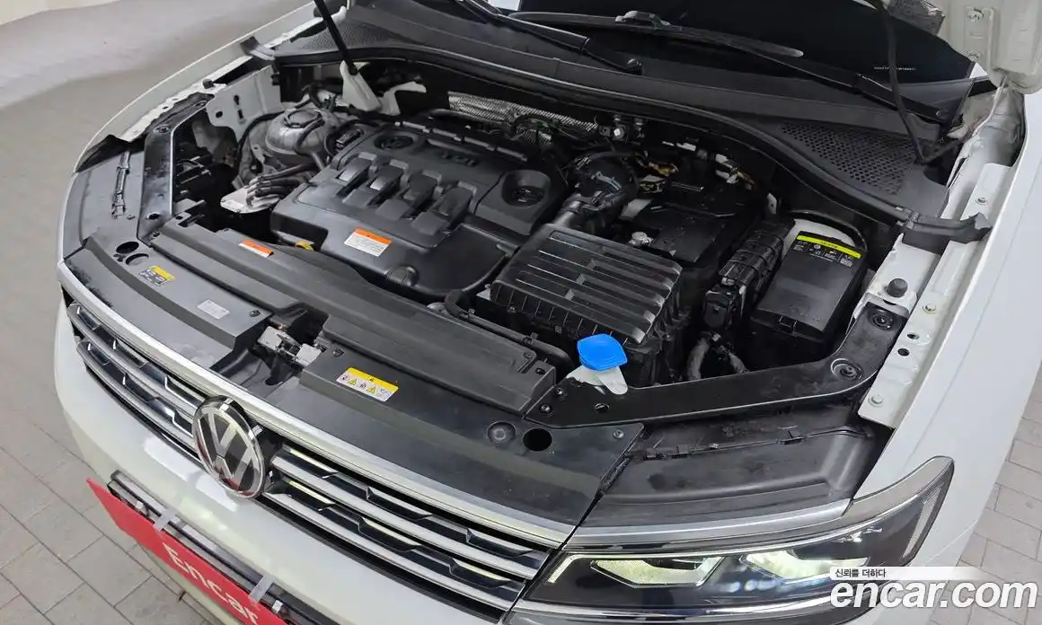 Volkswagen Tiguan 2020 2.0 Автомат в Москве № 168649, фото 16