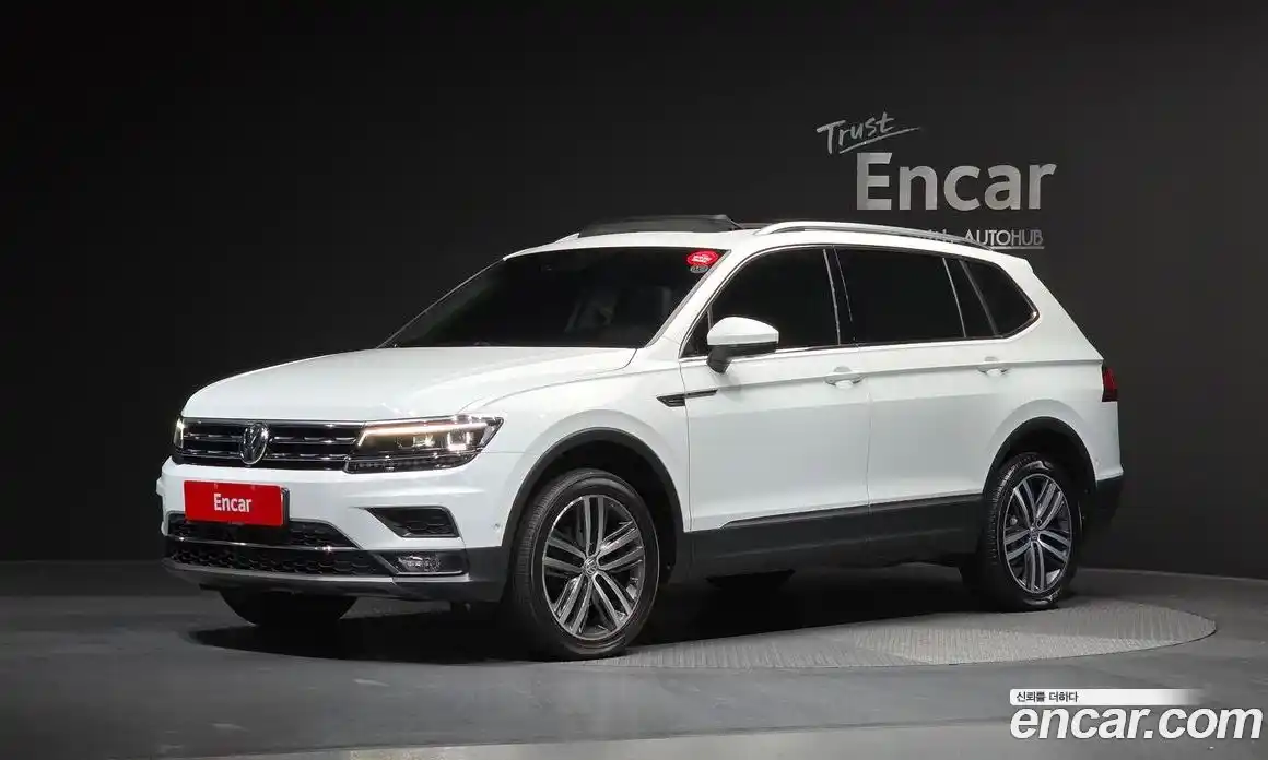 Volkswagen Tiguan 2020 2.0 Автомат в Москве № 168649, фото 10