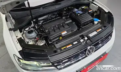 Volkswagen Tiguan 2020 2.0 Автомат в Москве № 168986, миниатюра 3