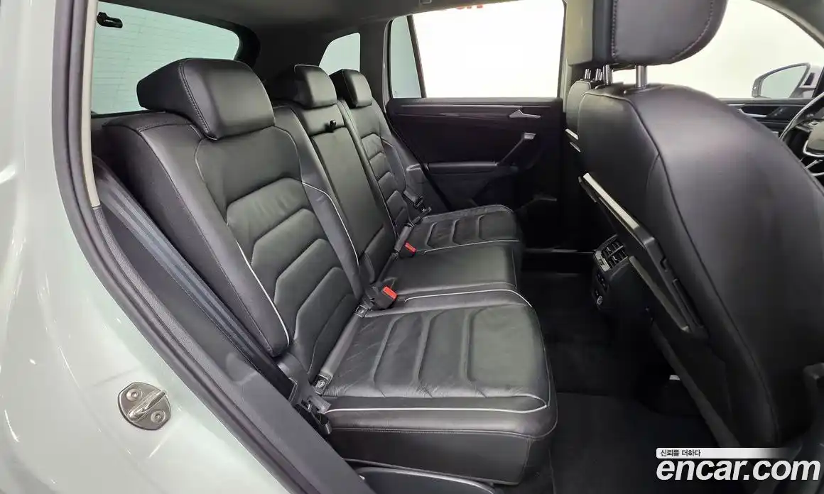 Volkswagen Tiguan 2020 2.0 Автомат в Москве № 168986, фото 4