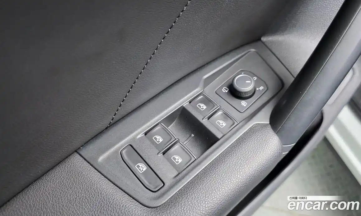 Volkswagen Tiguan 2020 2.0 Автомат в Москве № 168986, фото 7