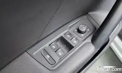 Volkswagen Tiguan 2020 2.0 Автомат в Москве № 168986, миниатюра 7