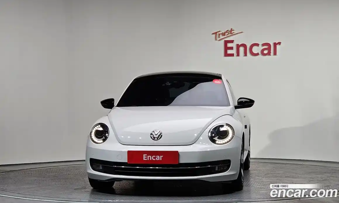 Volkswagen Beatle 2013 2.0 Автомат в Москве № 169046, фото 4