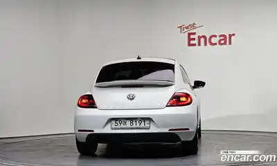 Volkswagen Beatle 2013 2.0 Автомат в Москве № 169046, миниатюра 5