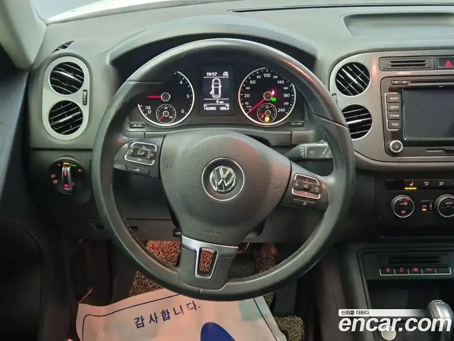 Volkswagen Tiguan 2016 2.0 Автомат в Москве № 169295, фото 9