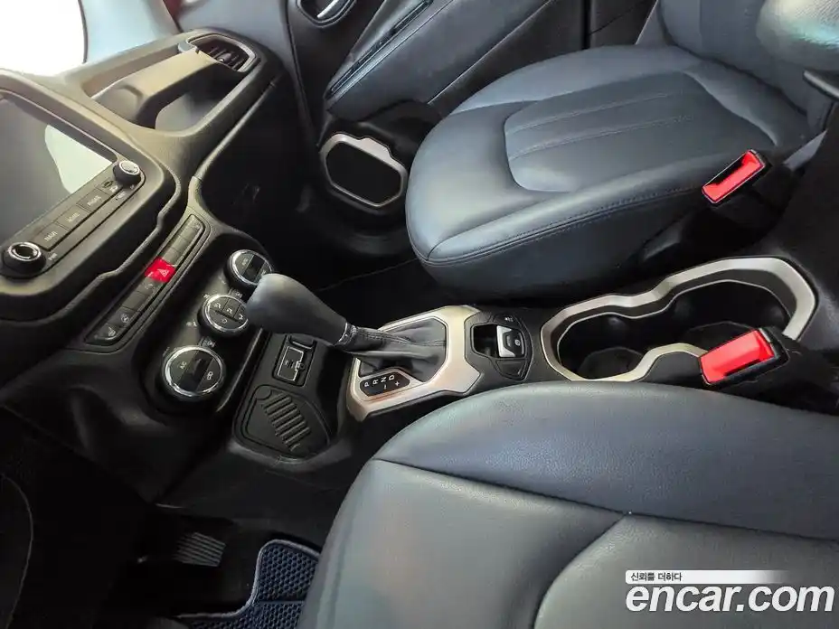 Jeep Renegade 2017 2.4 Автомат в Москве № 170056, фото 11