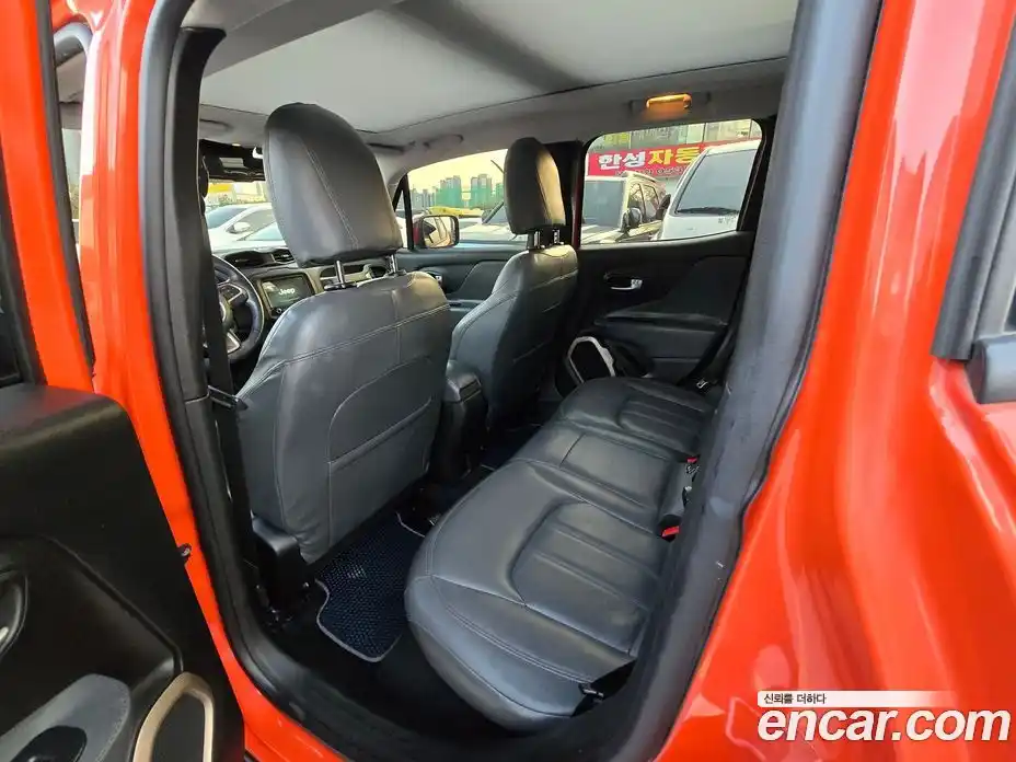Jeep Renegade 2017 2.4 Автомат в Москве № 170056, фото 12
