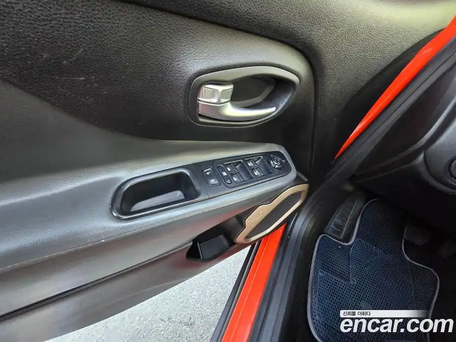 Jeep Renegade 2017 2.4 Автомат в Москве № 170056, фото 9