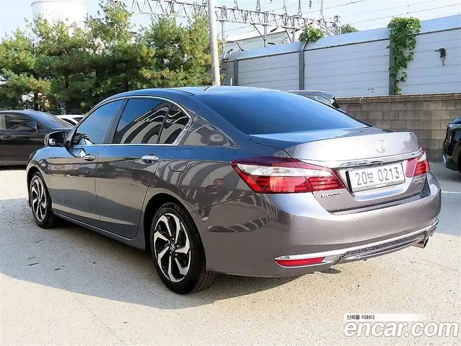 Honda Accord 2017 2.4 Автомат в Москве № 170711, фото 3