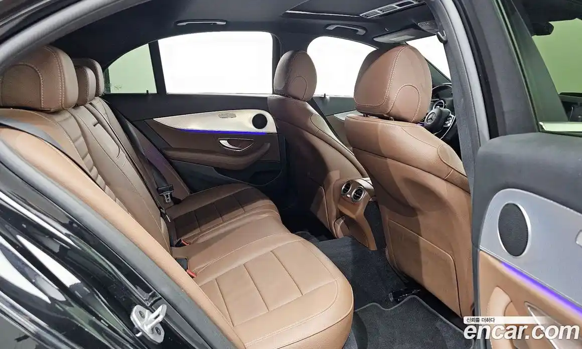 Mercedes-Benz E-Class 2020 2.0 Автомат в Москве № 180656, фото 18