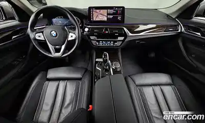 BMW 5-Series, 2021