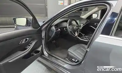 BMW 3-Series 2021 2.0 Автомат в Москве № 192901, миниатюра 10