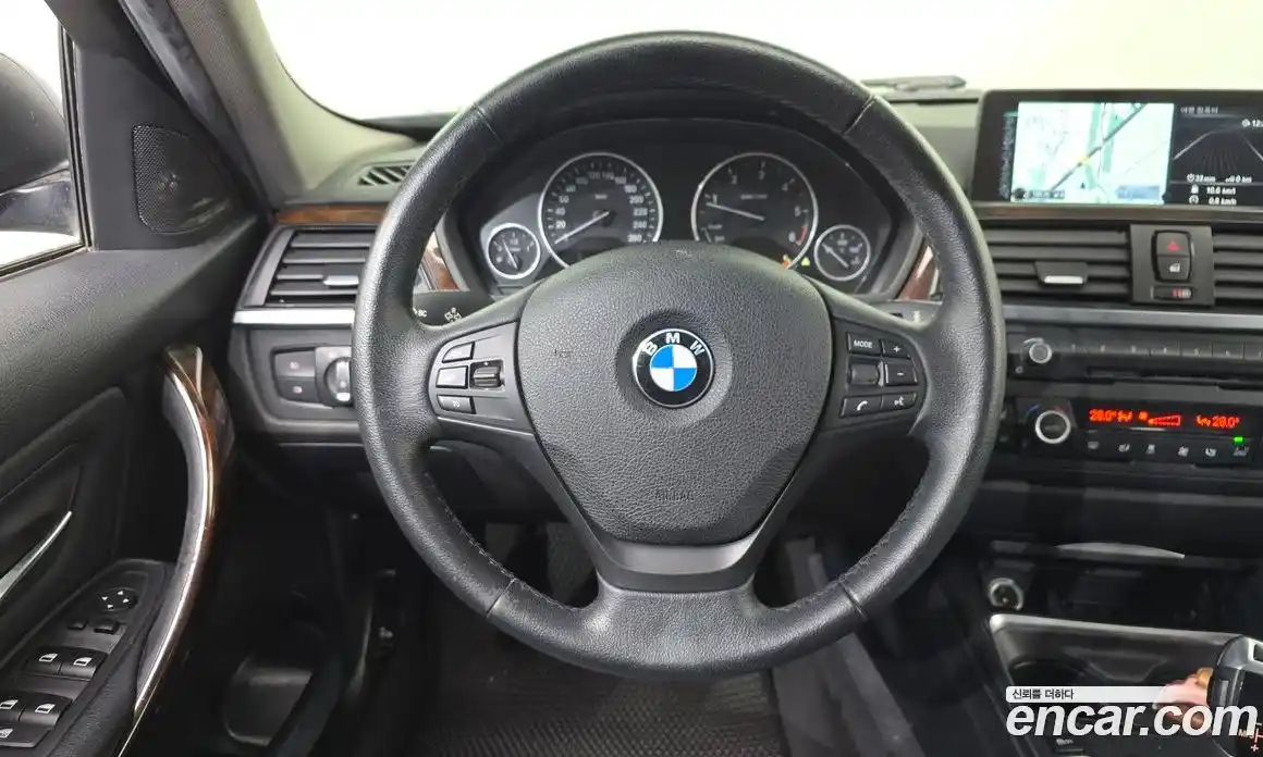 BMW 3-Series 2015 2.0 Автомат в Москве № 193166, фото 1