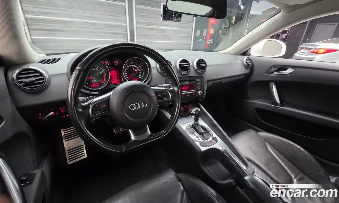 Audi TT 2008 2.0 Автомат в Москве № 193426, фото 12