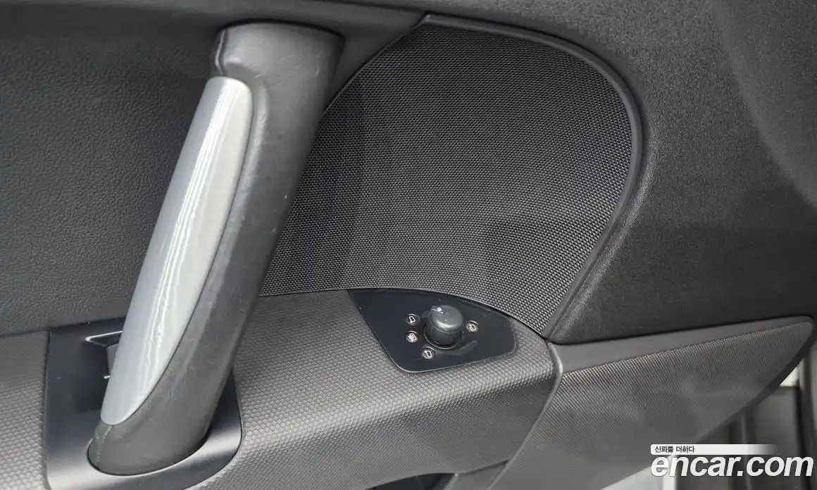 Audi TT 2008 2.0 Автомат в Москве № 193426, фото 5