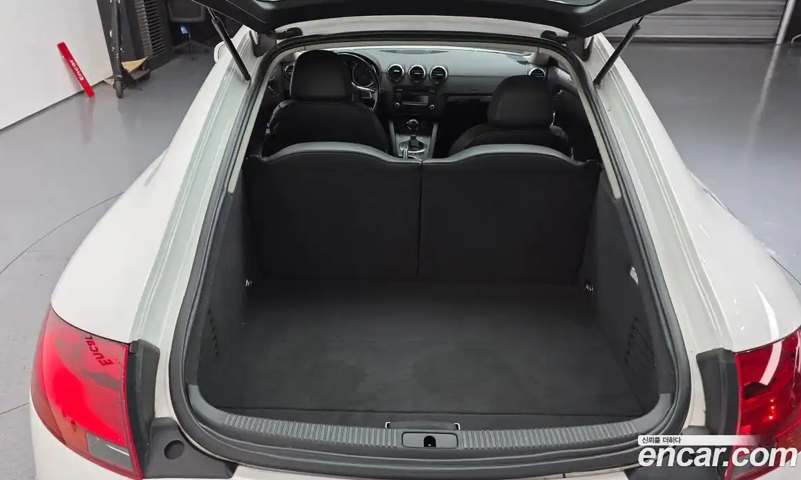 Audi TT 2008 2.0 Автомат в Москве № 193426, фото 6