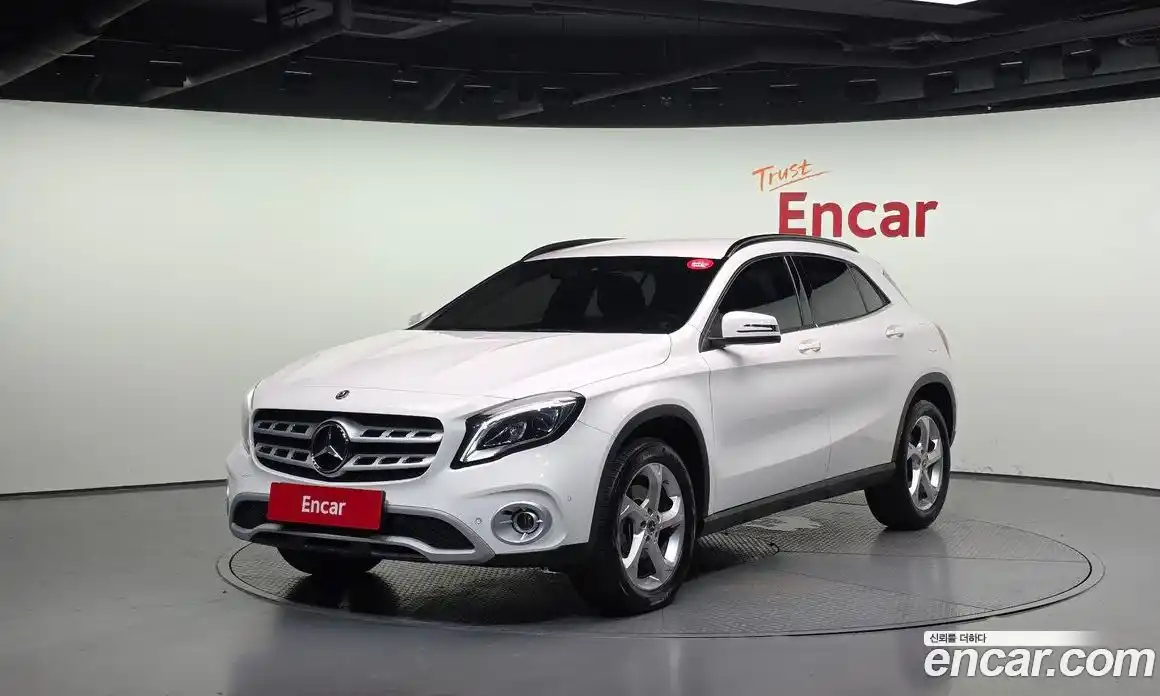 Mercedes-Benz GLA-Class 2019 2.0 Автомат в Москве № 194442, фото 19