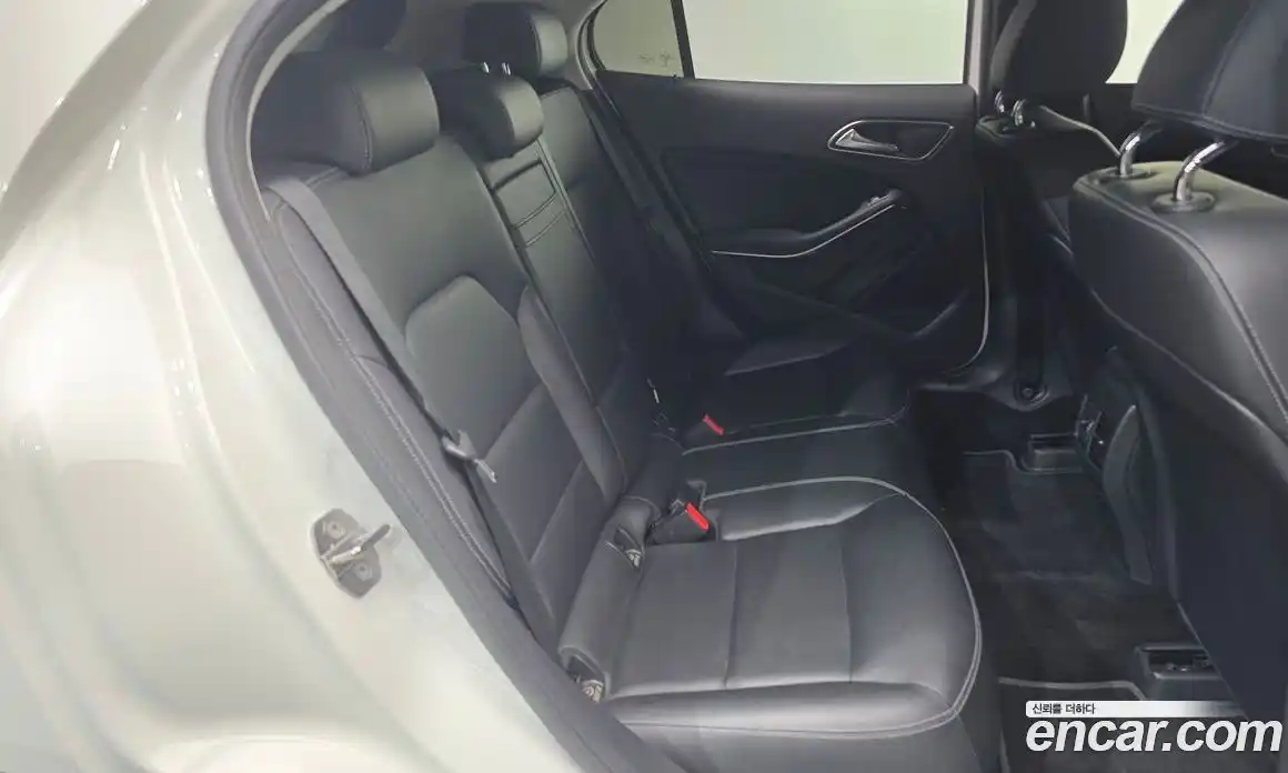 Mercedes-Benz GLA-Class 2019 2.0 Автомат в Москве № 194442, фото 20