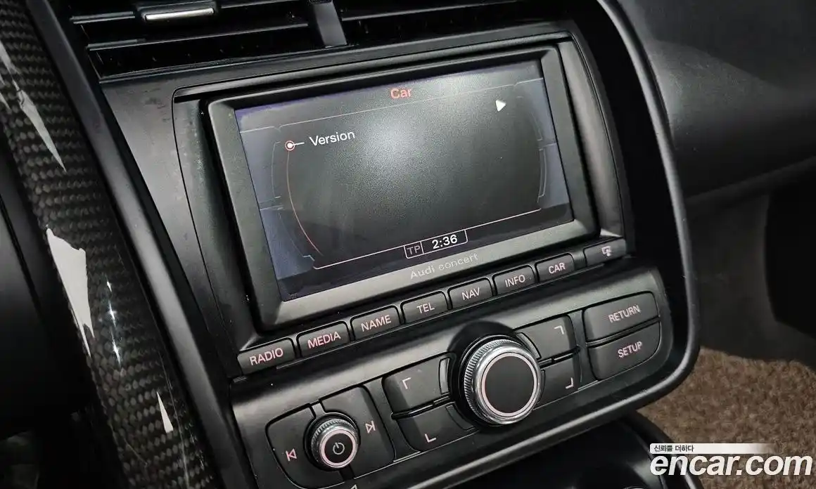 Audi R8 2012 5.2 Робот в Москве № 195147, фото 13